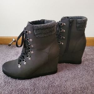 Woman's Boots